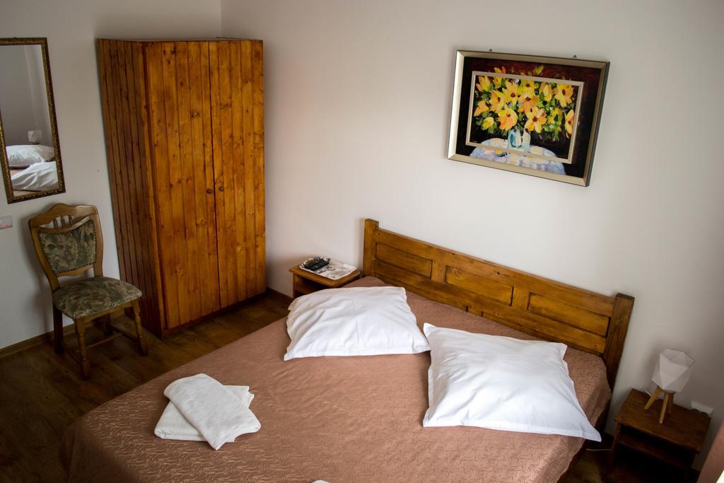 Casa Diana Hotel Comana Kültér fotó