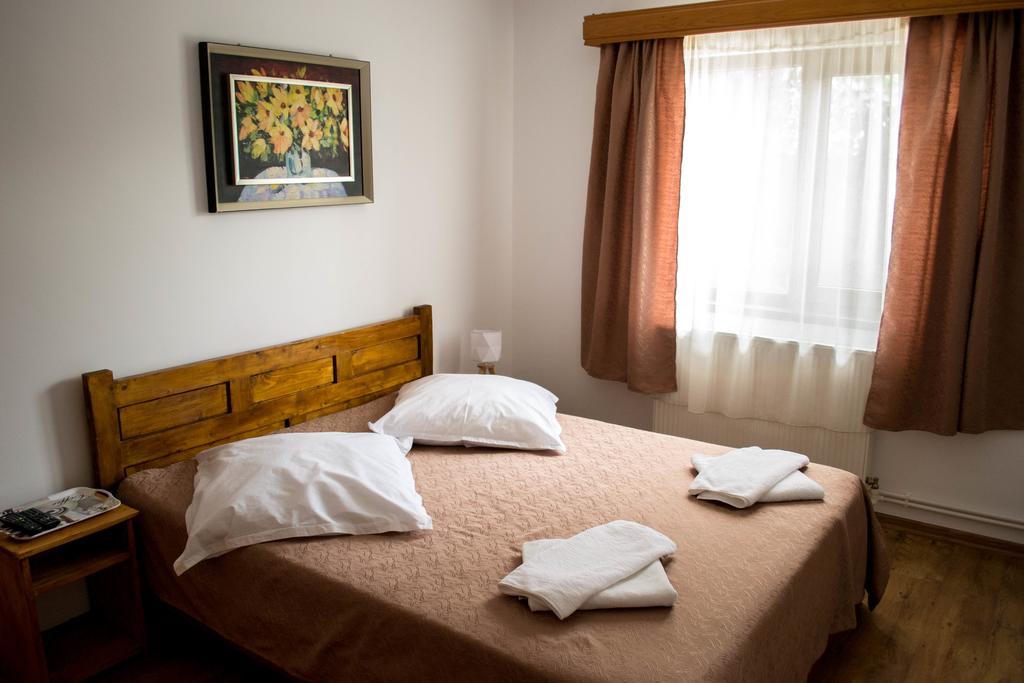 Casa Diana Hotel Comana Kültér fotó