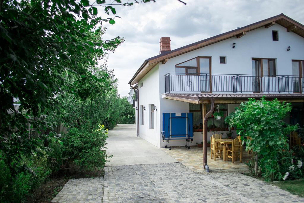 Casa Diana Hotel Comana Kültér fotó
