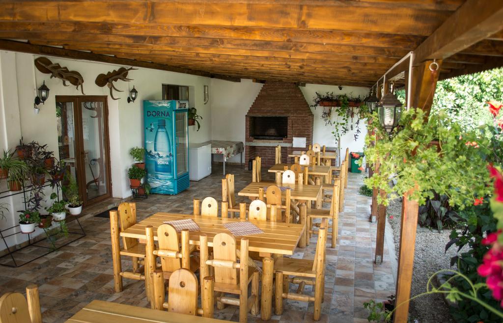 Casa Diana Hotel Comana Kültér fotó
